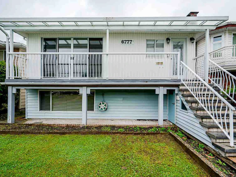 6777 Kerr Street, Vancouver, BC, V5S 3C7