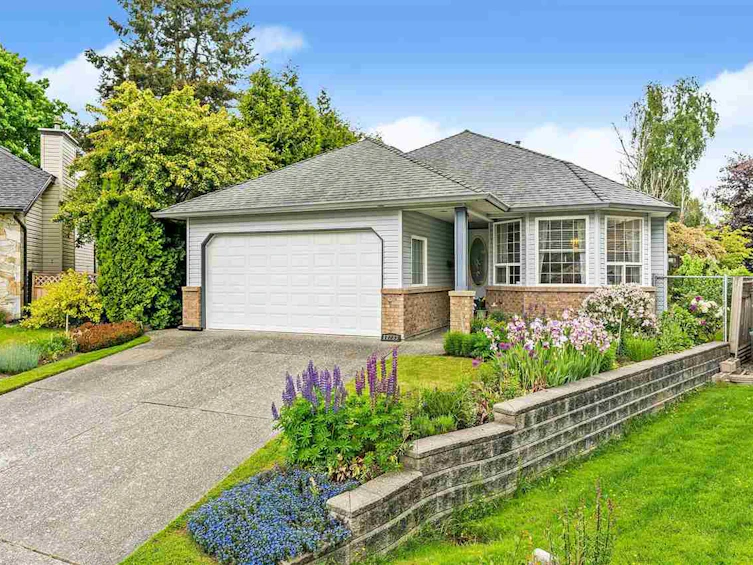 17233 57 Avenue, Surrey, BC, V3S 8R2