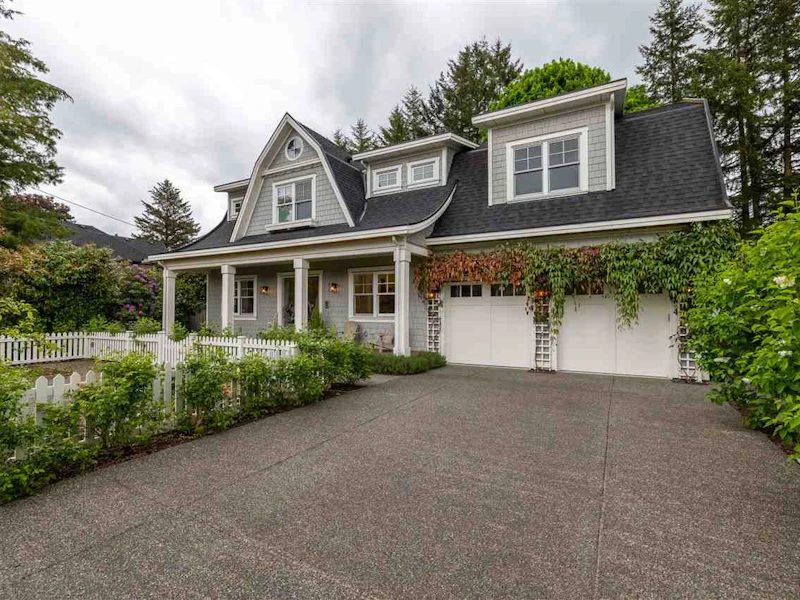 8894 Mackie Street, Langley BC V1M 3T3