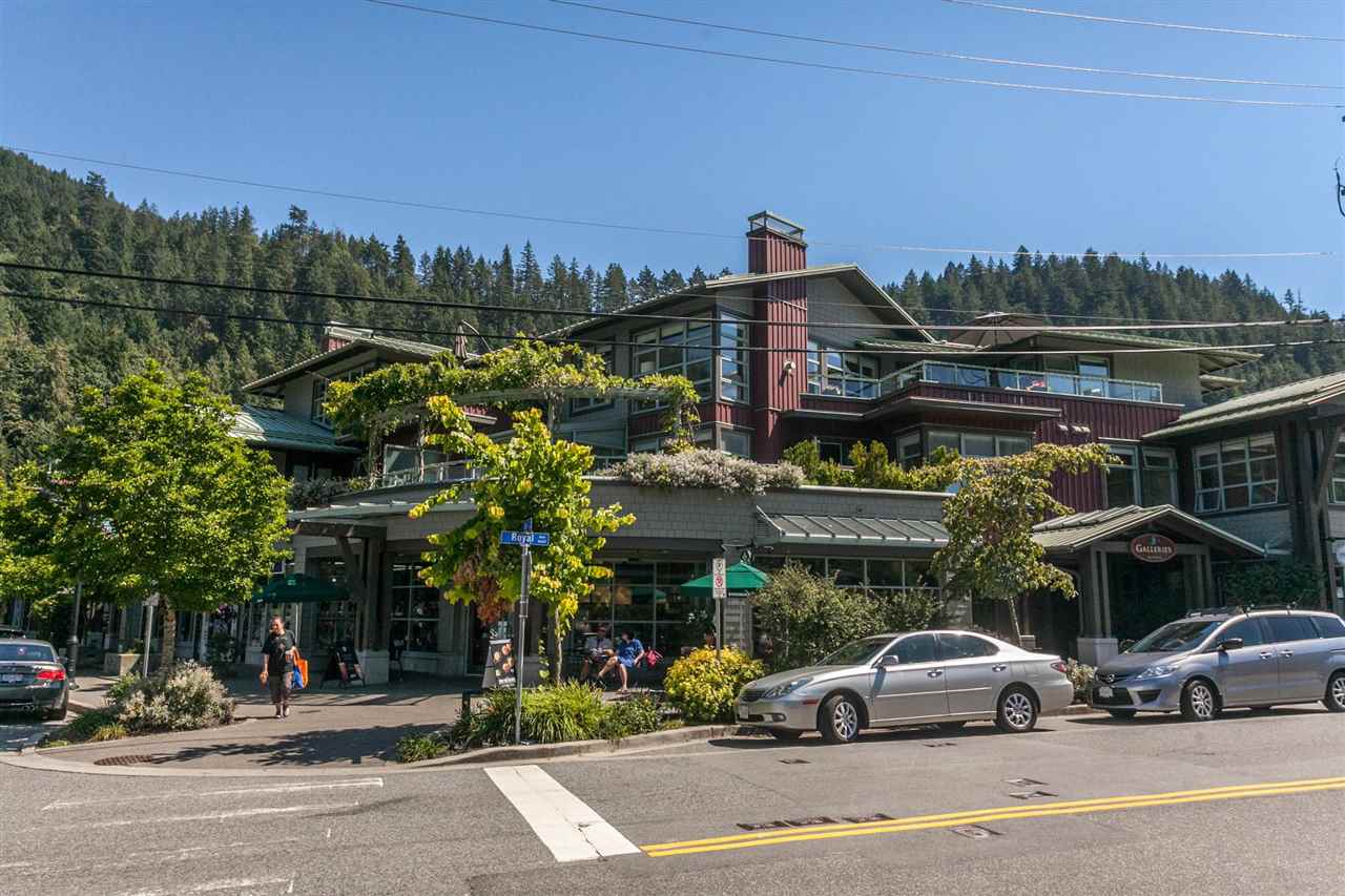 PH1-6688 Royal Avenue, West Vancouver, BC, V7W 2B9
