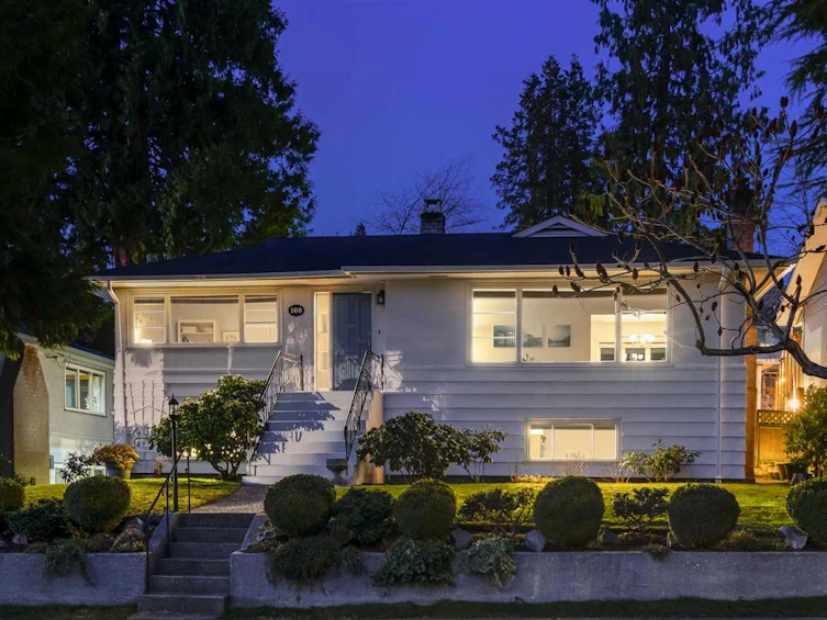 160 E 26th Street, North Vancouver, BC, V7N 1A5