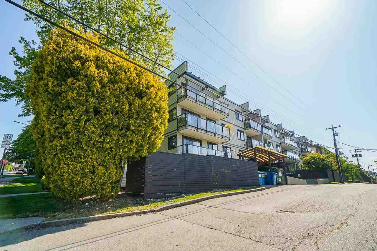 211-240 Mahon Avenue, North Vancouver, BC, V7M 3H4