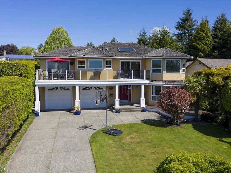 14283 Malabar Avenue, Surrey BC V4B 2Y5
