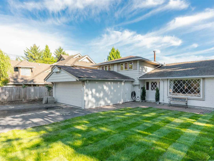 1840 Mathers Avenue, West Vancouver, BC, V7V 2G7