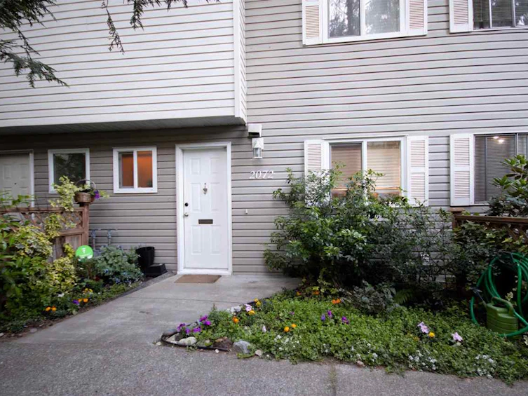 2072 Springer Avenue, Burnaby, BC, V5B 3M5