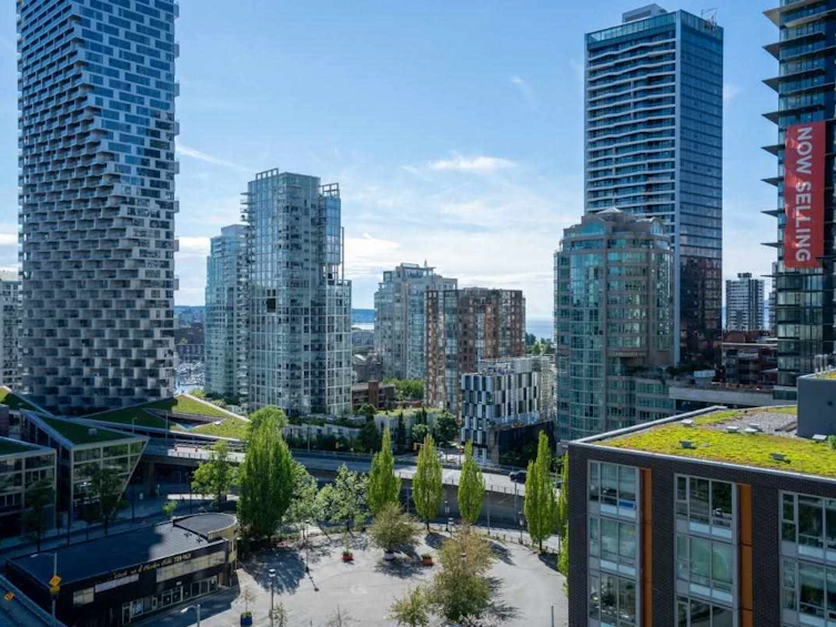 1501-1325 Rolston Street, Vancouver, BC, V6B 0M2
