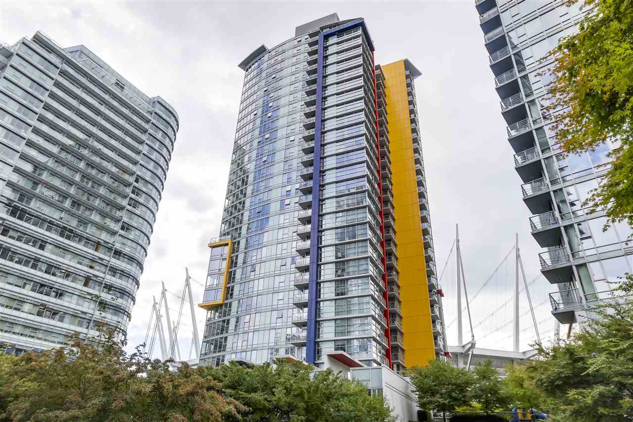 102 Regiment Square, Vancouver, BC, V6B 1W1