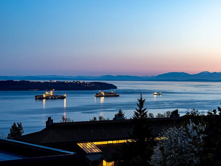 21-2250 Folkestone Way, West Vancouver, BC, V7S 2X7
