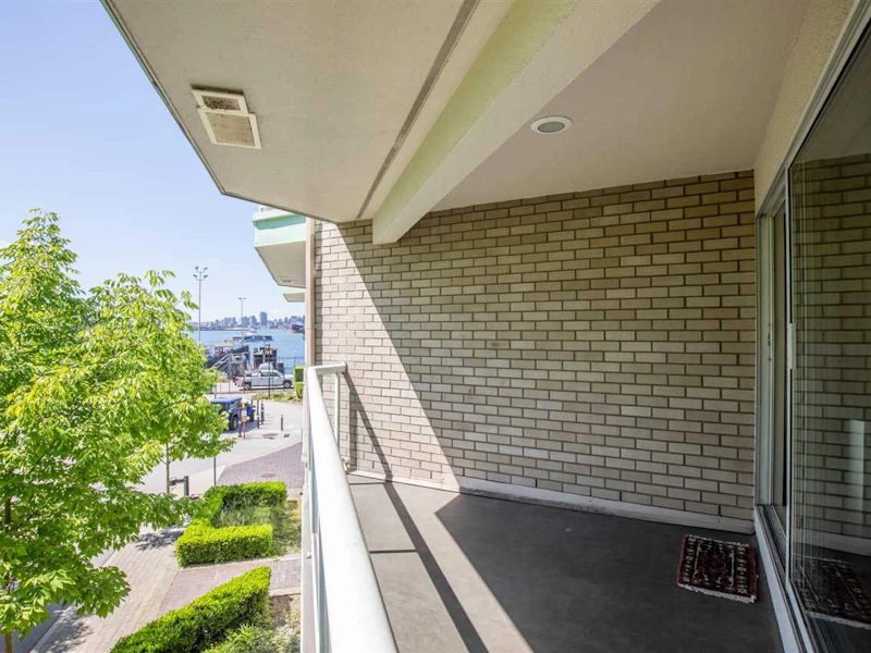 3209 - 33 Chesterfield Place, North Vancouver BC V7M 3K4