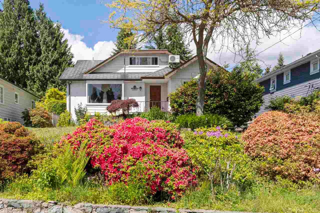 1921 Fulton Avenue, West Vancouver, BC, V7V 1T2