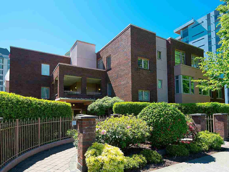 309-2271 Bellevue Avenue, West Vancouver, BC, V7V 4X1