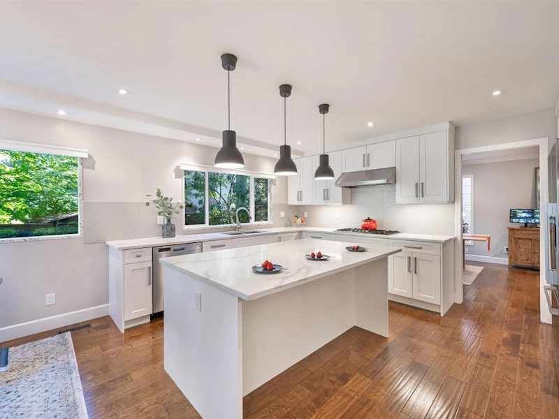 13292 18a Avenue, Surrey BC V4A 7P2