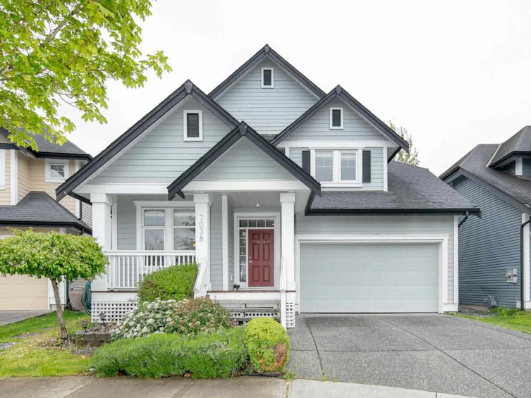 7038 181b Street, Surrey, BC, V3S 6Z1