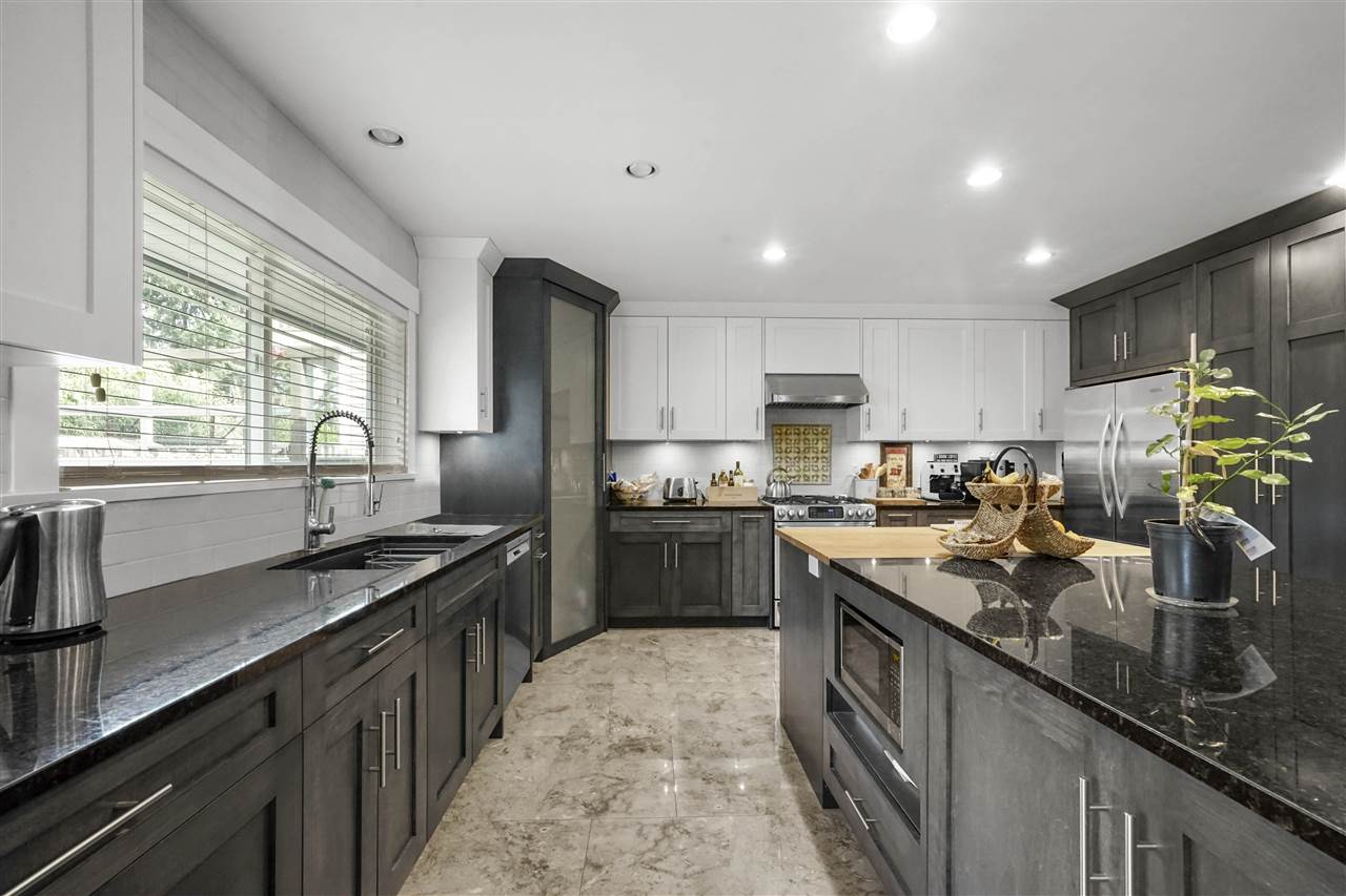 12151 216 Street, Maple Ridge, BC, V2X 5J5
