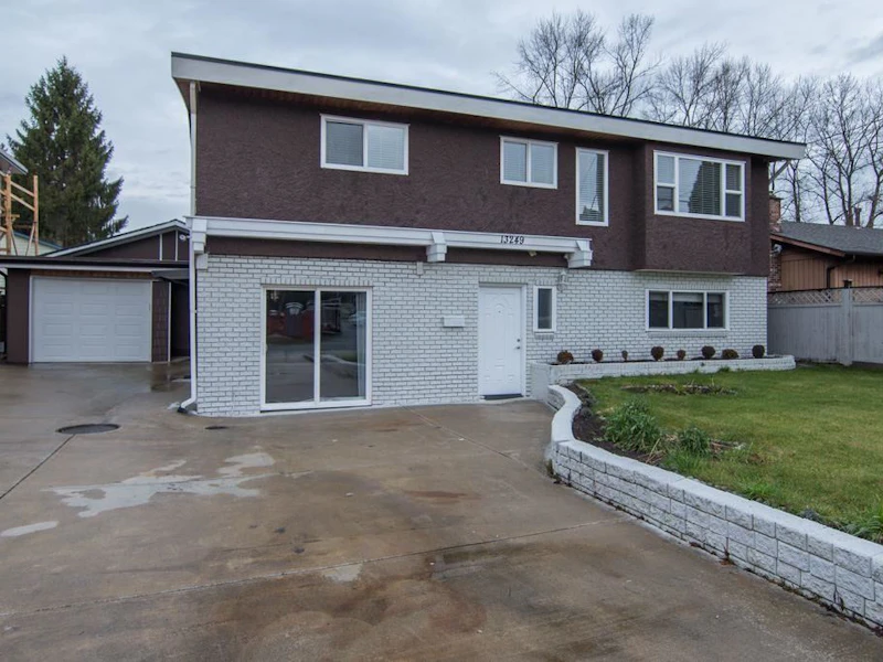 13249 95a Avenue, Surrey BC V3V 1R4