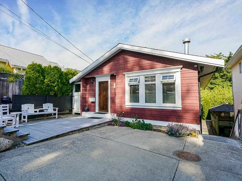 850 Parker Street, Surrey BC V4B 4R2