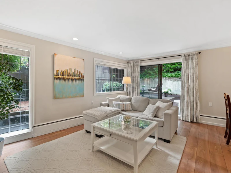 113 - 440 E 5th Avenue, Vancouver BC V5T 1N5