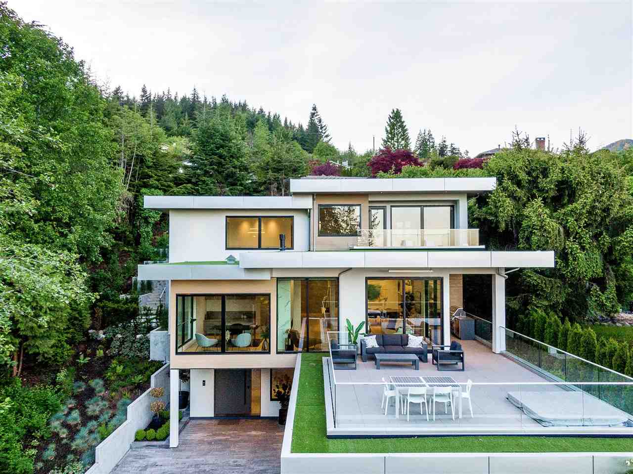 549 St. Andrews Road, West Vancouver, BC, V7S 1V1
