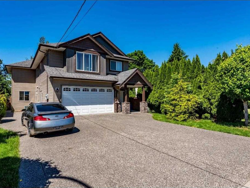 9345 Mcnaught Road, Chilliwack BC V2P 6E7