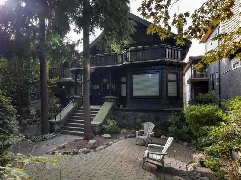 1421 Walnut Street, Vancouver BC V6J 3R2