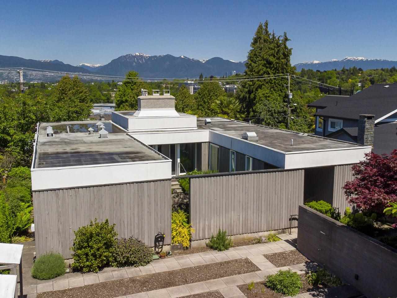 2237 W 33rd Avenue, Vancouver, BC, V6M 1C1