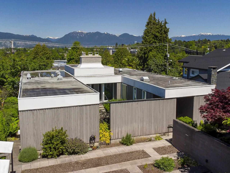 2237 W 33rd Avenue, Vancouver, BC, V6M 1C1