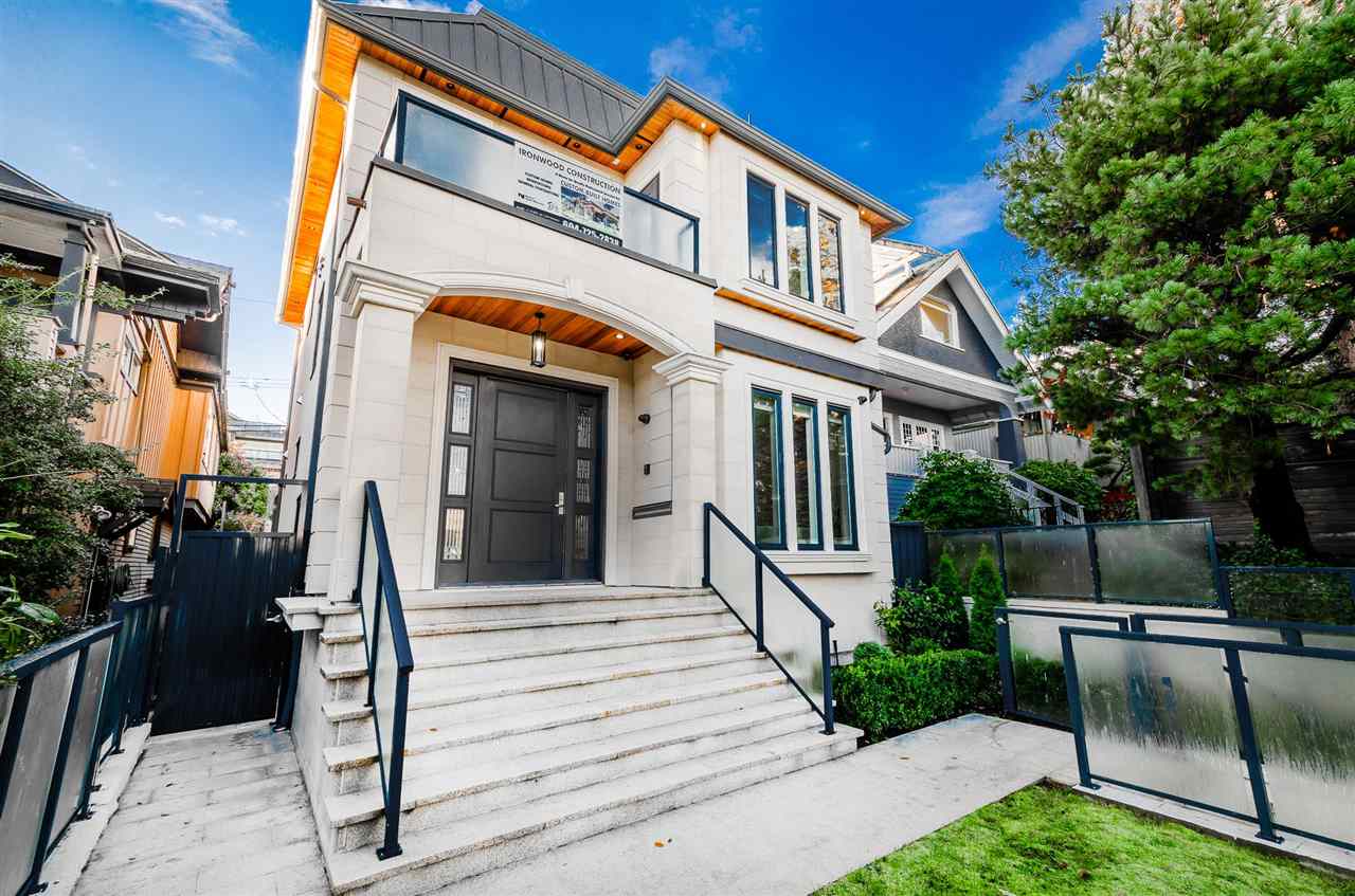3872 W 10th Avenue, Vancouver, BC, V6R 2G7
