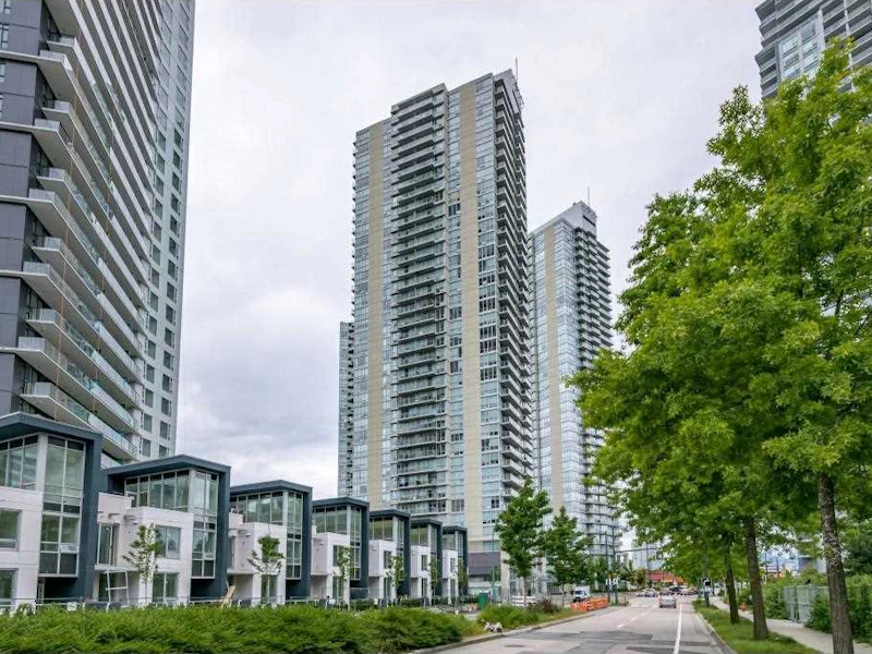 1010 - 9981 Whalley Boulevard, Surrey BC V3T 0G6