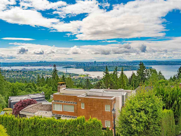 2585 Westhill Way, West Vancouver, BC, V7S 3E4