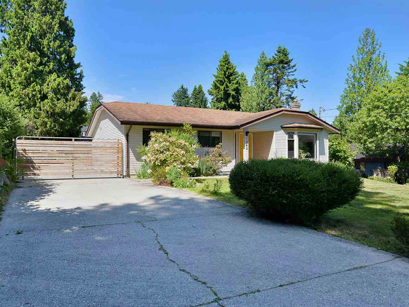 1042 Fairview Road, Gibsons BC
