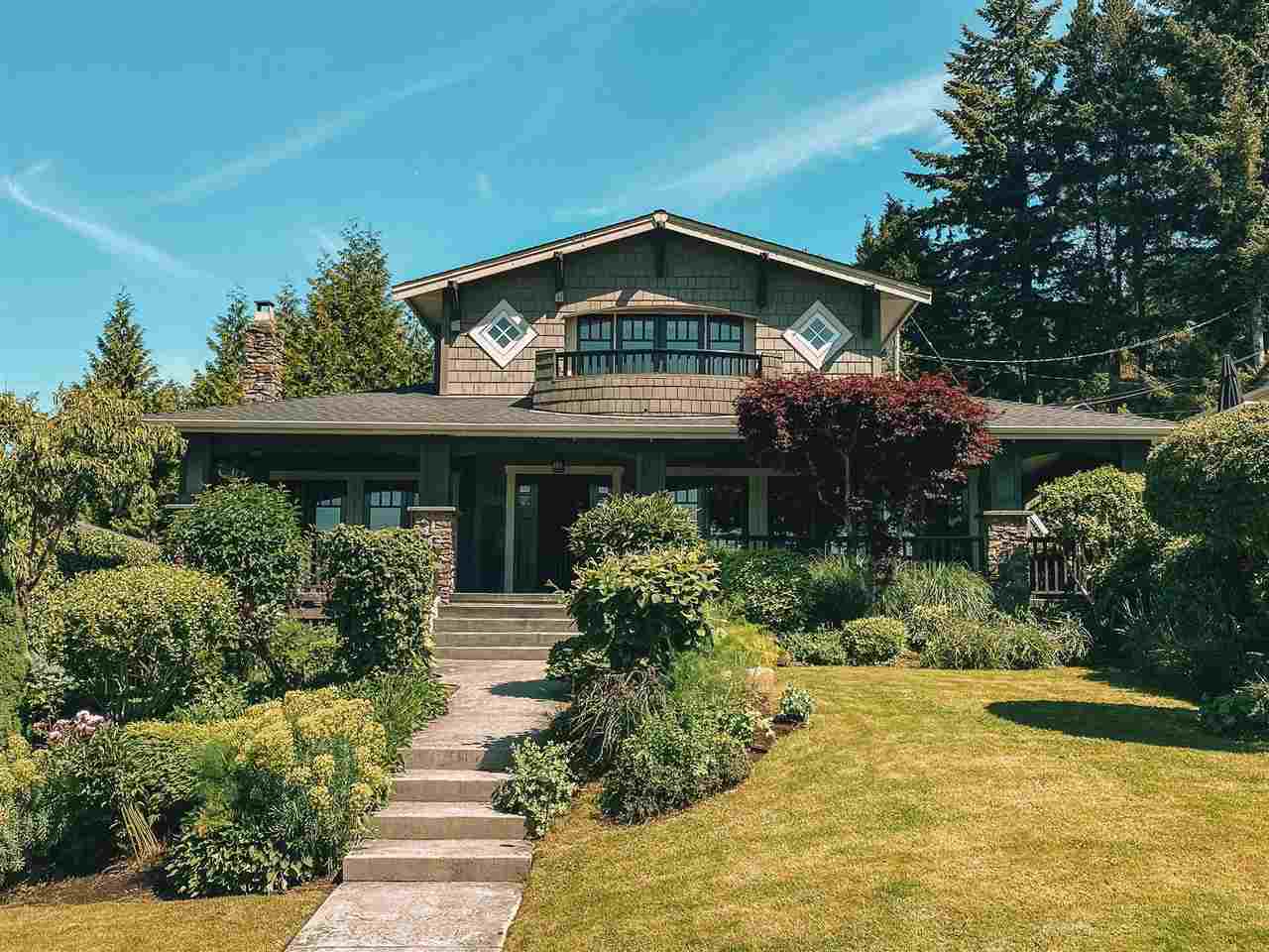 240 Holyrood Road, North Vancouver, BC, V7N 2R5