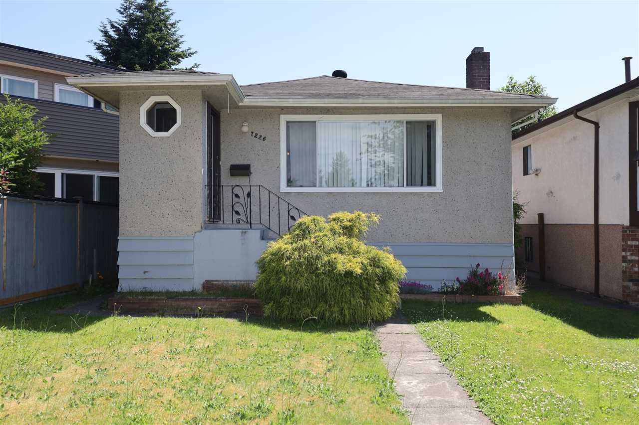7226 Ontario Street, Vancouver, BC, V5X 3B7