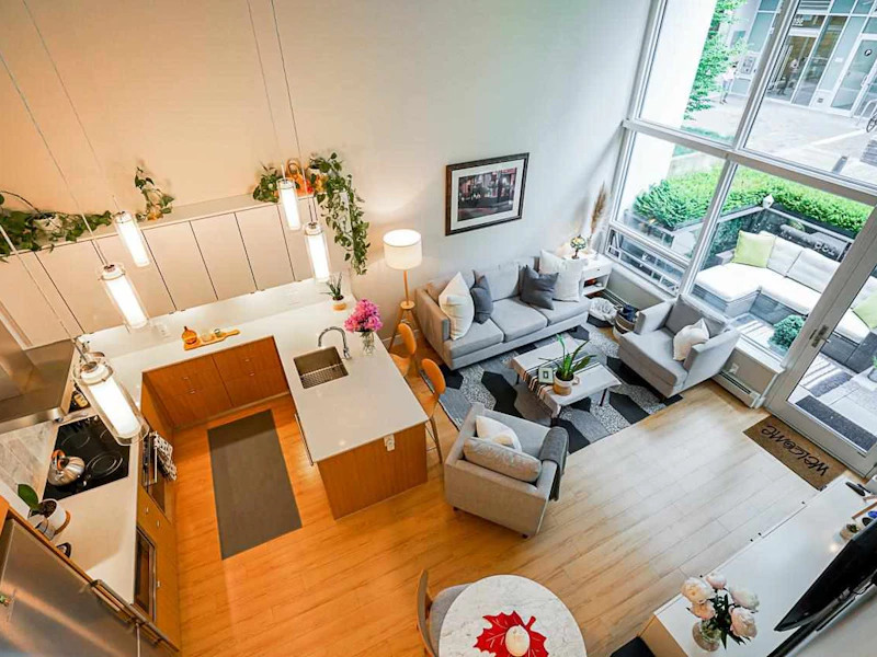 135 W 2nd Avenue, Vancouver BC V5Y 1B8