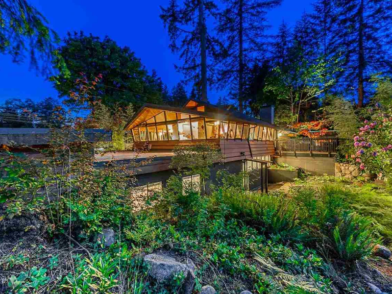 1798 Peters Road, North Vancouver BC V7J 1Y8
