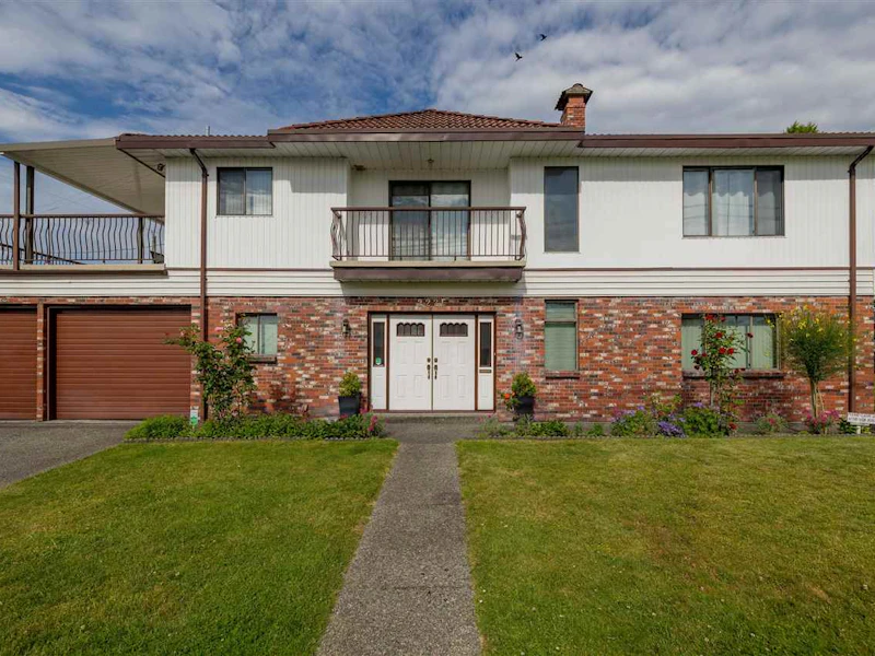 2225 Kaslo Street, Vancouver BC V5M 4N3