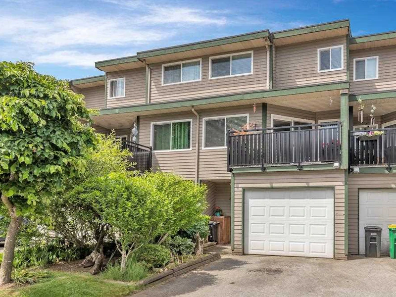 24 - 12120 189a Street, Pitt Meadows BC V3Y 1V5