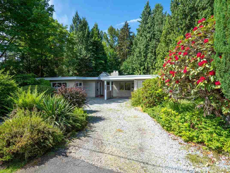 2905 Crescentview Drive, North Vancouver BC V7R 2V2