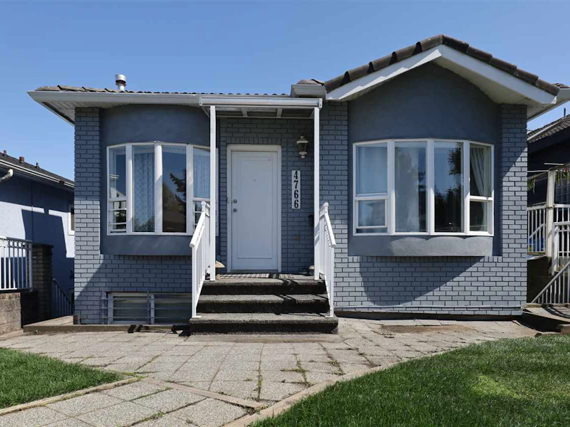 4766 Knight Street, Vancouver BC V5N 3N2