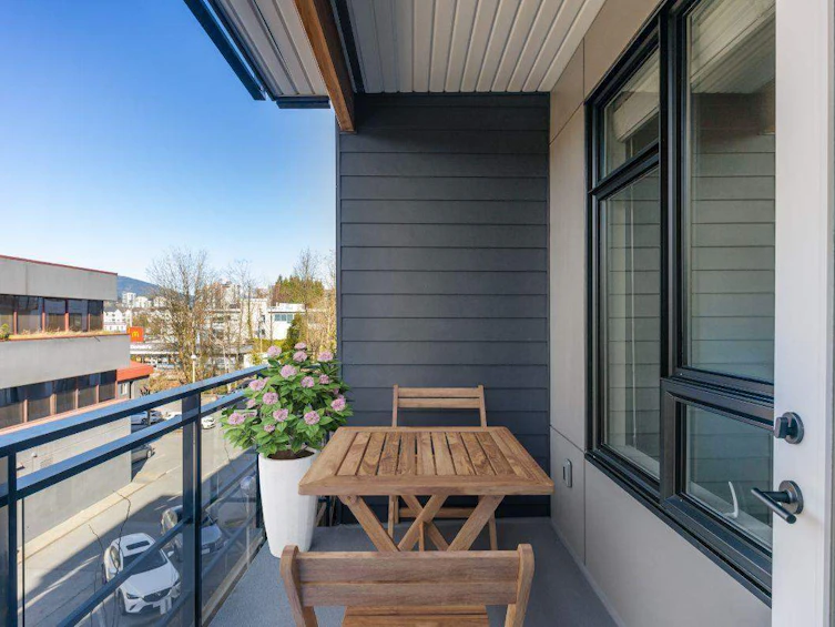 303-3018 St George Street, Port Moody, BC, V3H 2H7