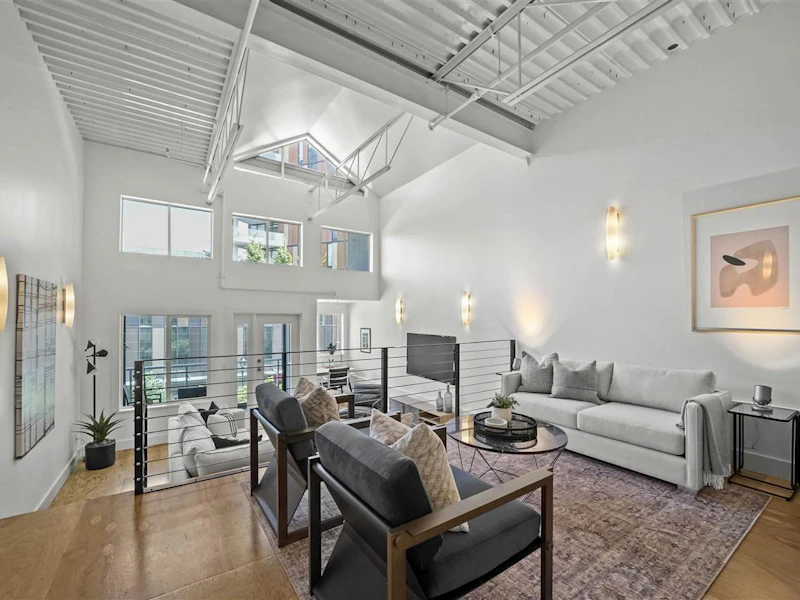 C3 - 238 E 10th Avenue, Vancouver BC V5T 1Z5