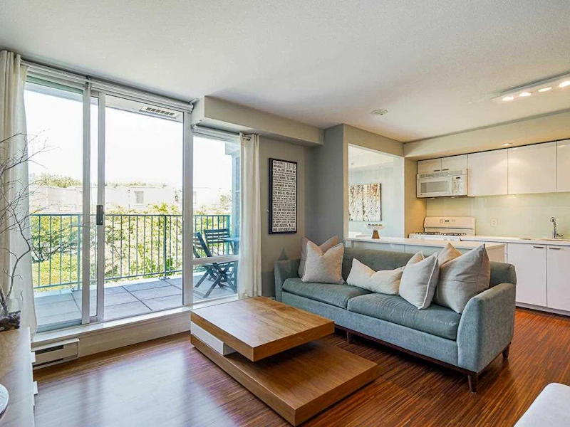 305 - 328 E 11th Avenue, Vancouver BC V5T 4W1