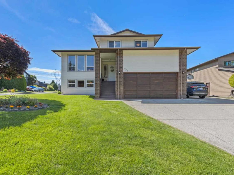 825 Signal Court, Coquitlam BC V3J 7N7
