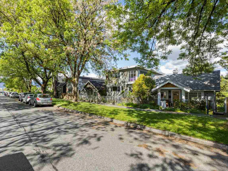 3076 Clark Drive, Vancouver, BC, V5N 3J1