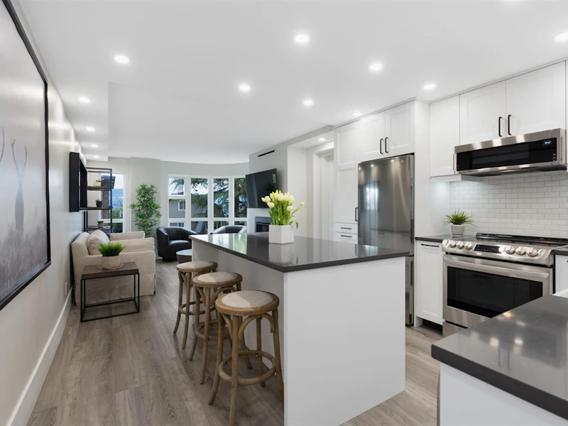 205 - 2428 W 1st Avenue, Vancouver BC V6K 1G6