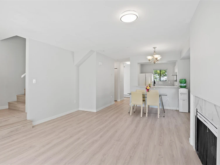 220-2211 No. 4 Road, Richmond, BC, V6X 3X1