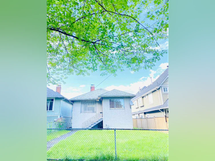 963 E 15th Avenue, Vancouver, BC, V5T 2S2