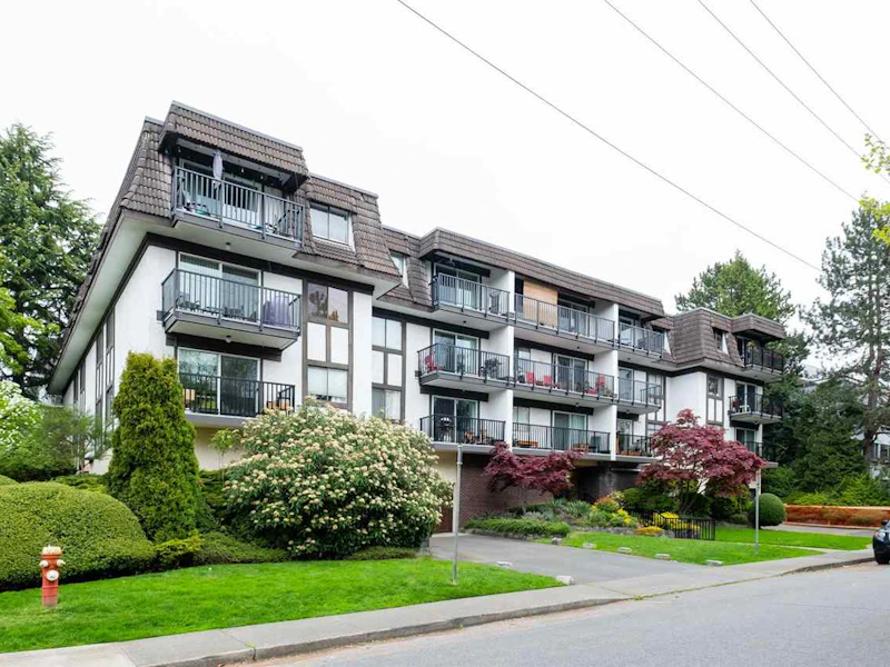 310 - 270 W 1st Street, North Vancouver BC V7M 1B4