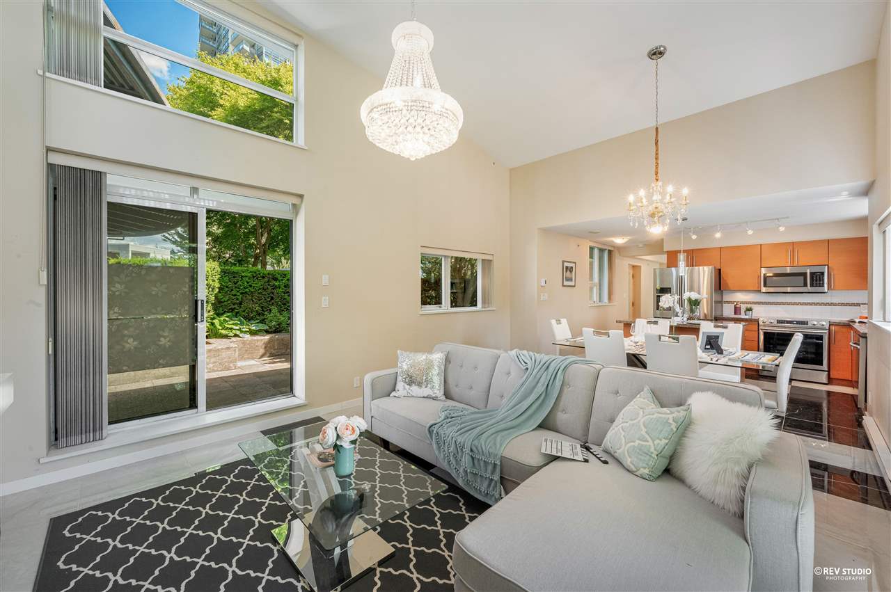 204-2225 Holdom Avenue, Burnaby, BC, V5B 0A1