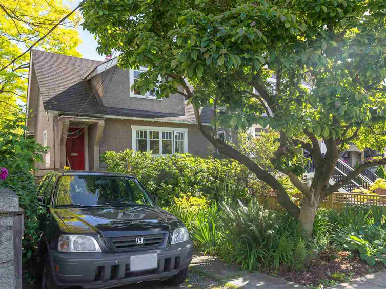 2540 W 5th Avenue, Vancouver, BC, V6K 1T1