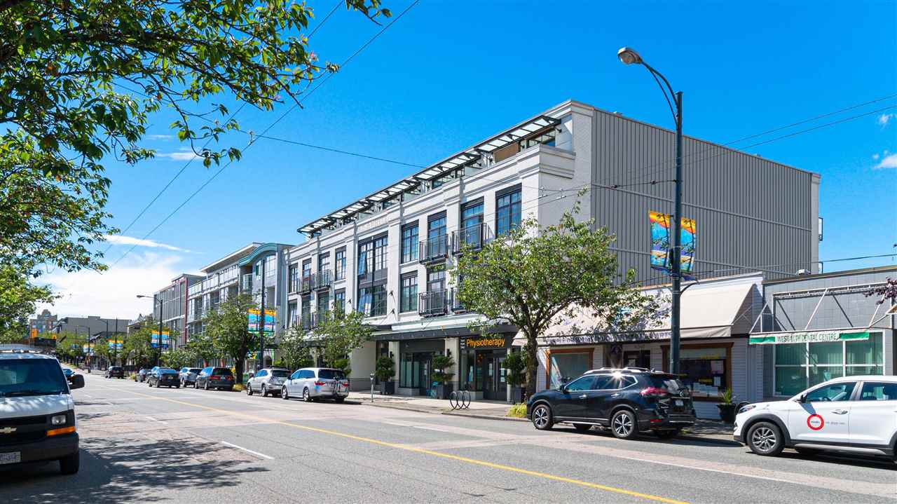 301-4355 W 10th Avenue, Vancouver, BC, V6R 2H6